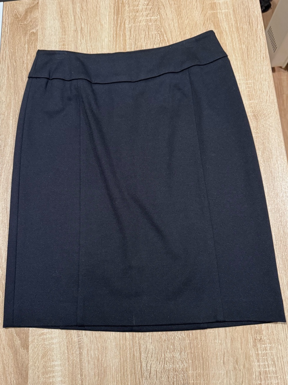 Halogen women’s black pencil skirt size 6